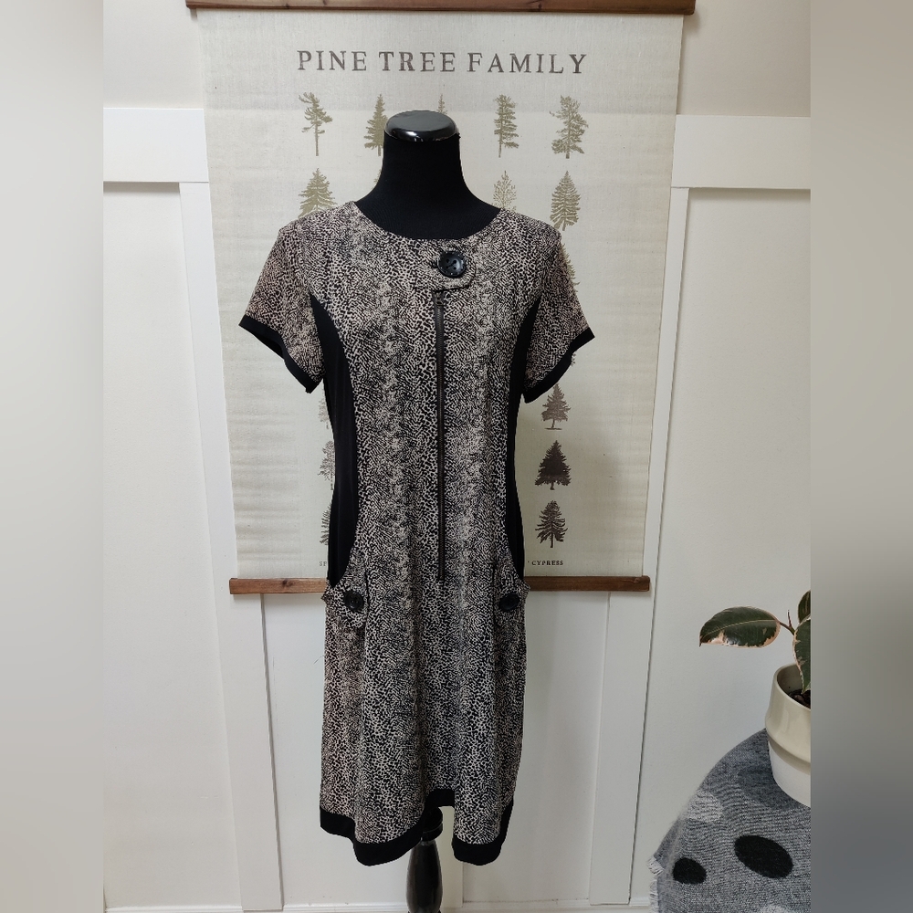 Lavena Animal Print Zip-Front Shift Dress with Pockets - Black & Beige Size M/L